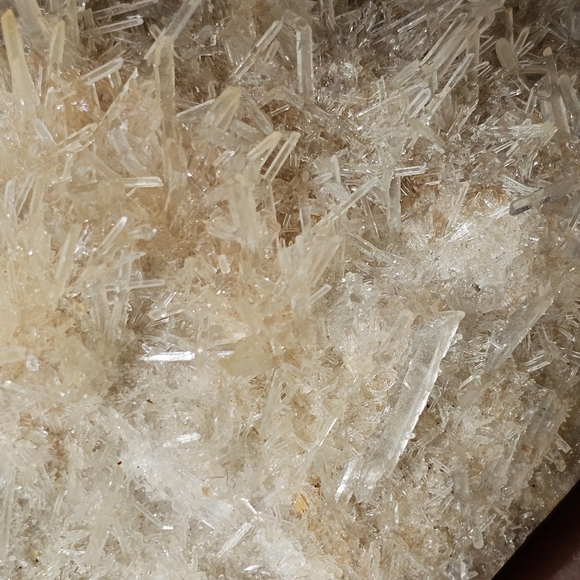 Gorgeous Large Quartz Heart With Sparkly Quartz Needles 5" X 4" With Stand - Picture 14 of 16